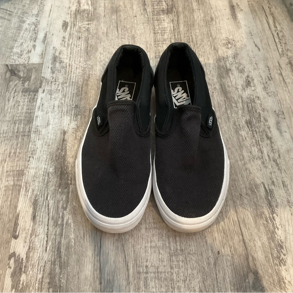 Vans slip on